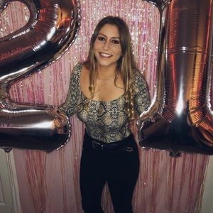 Meet your Posher, Alyssa